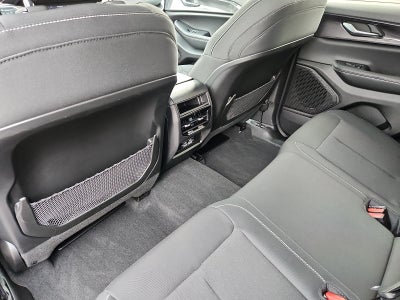 2023 Jeep Grand Cherokee Laredo 4x4