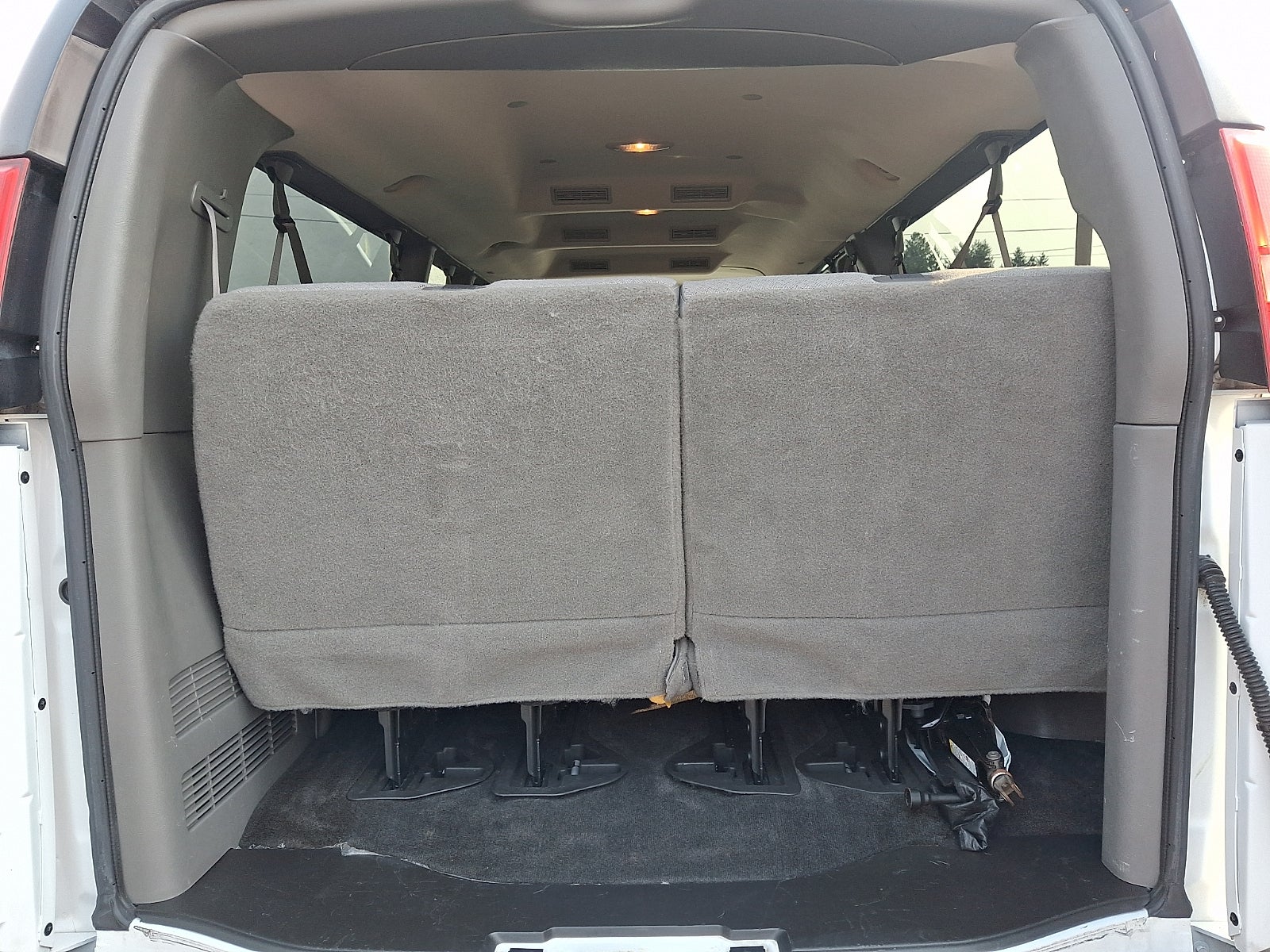 2014 Chevrolet Express Passenger LT
