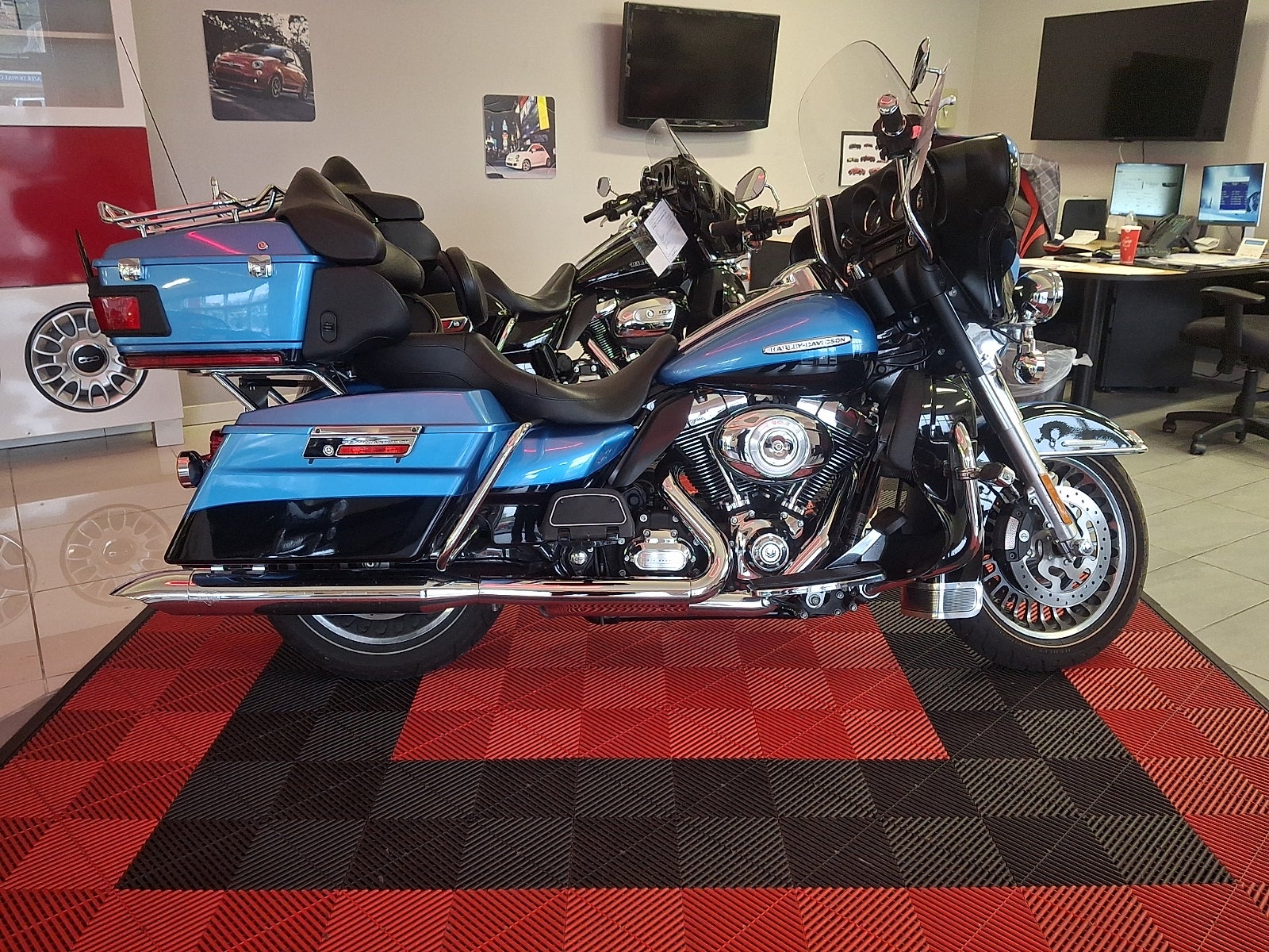 2011 Harley-Davidson Ultra Base