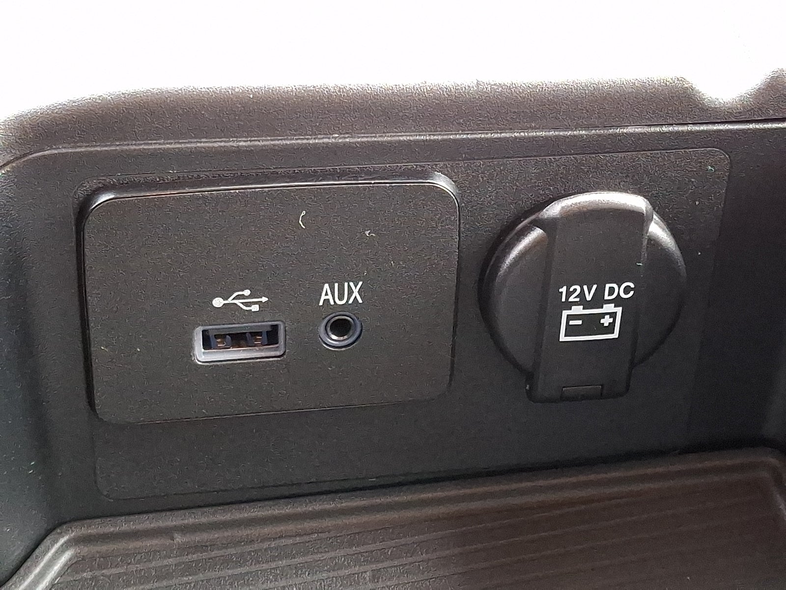 2017 RAM 1500 Express Crew Cab 4x4 5'7" Box