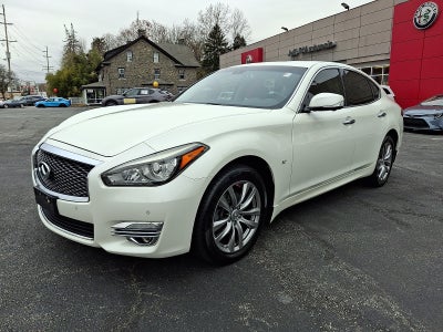 2016 INFINITI Q70 3.7X