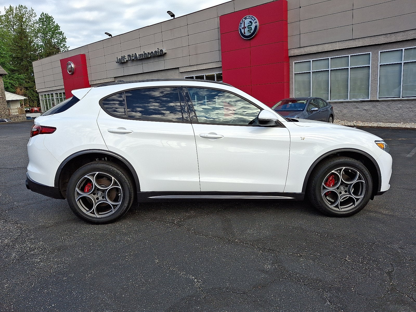 2022 Alfa Romeo Stelvio Ti AWD