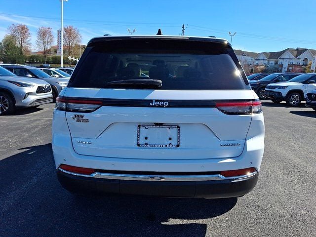2022 Jeep Grand Cherokee Laredo
