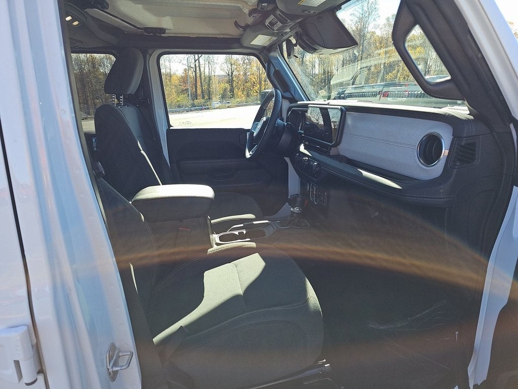 2025 Jeep Wrangler Sahara 4xe