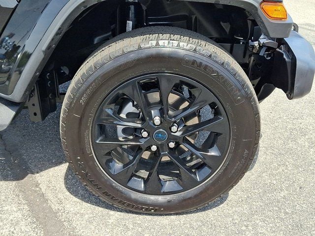 2025 Jeep Wrangler Sahara 4xe