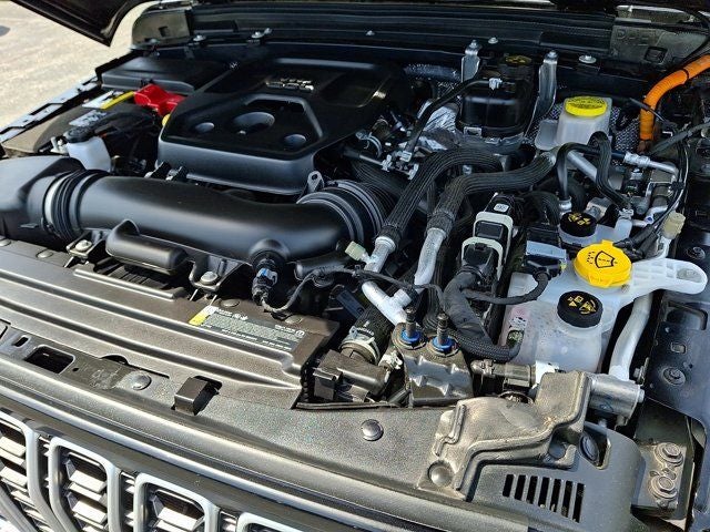 2025 Jeep Wrangler Sahara 4xe