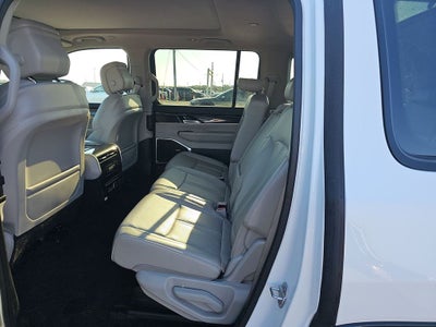 2024 Jeep Wagoneer Base