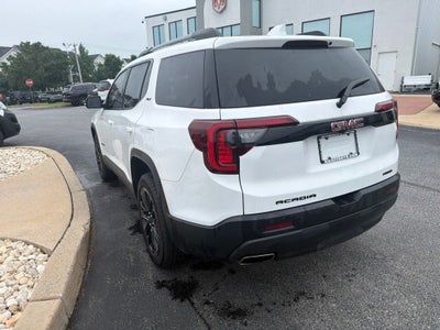 2023 GMC Acadia SLT