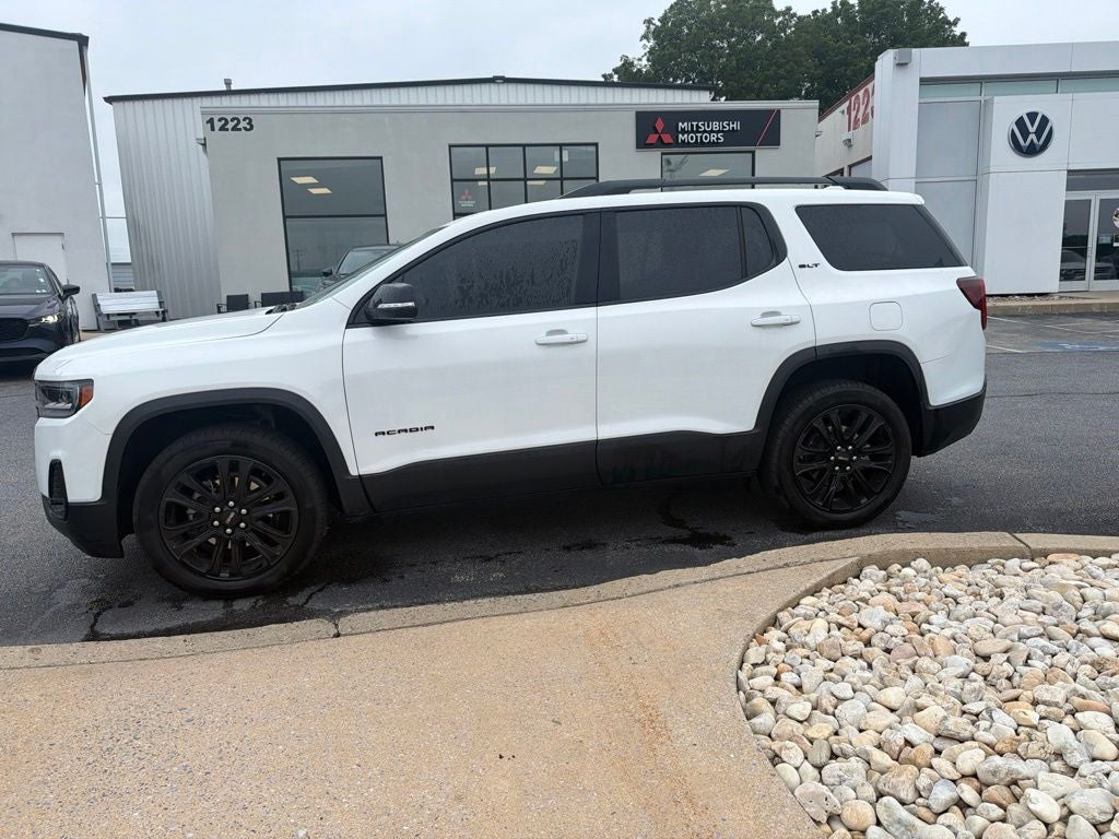 2023 GMC Acadia SLT