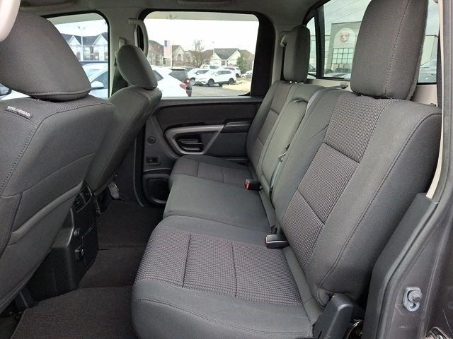 2015 Nissan Titan SV