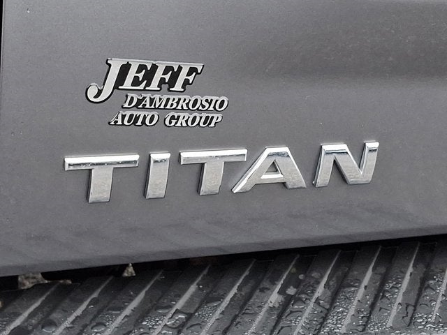 2015 Nissan Titan SV