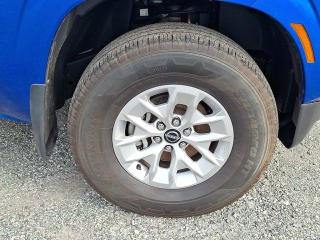 2024 Nissan Frontier SV
