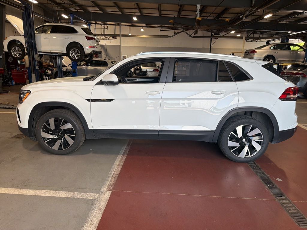 2024 Volkswagen Atlas Cross Sport 2.0T SE w/Technology