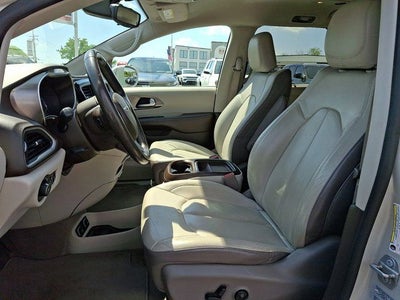 2017 Chrysler Pacifica Touring L