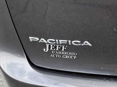 2021 Chrysler Pacifica Touring L