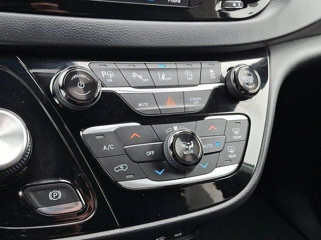 2019 Chrysler Pacifica Touring L Plus
