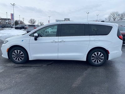 2023 Chrysler Pacifica Hybrid Touring L