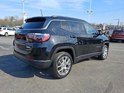 2022 Jeep Compass Latitude Lux