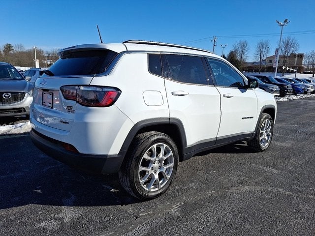 2023 Jeep Compass Latitude Lux