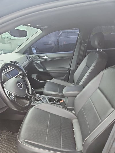 2021 Volkswagen Tiguan 2.0T SE R-Line Black