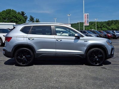 2024 Volkswagen Taos 1.5T SEL