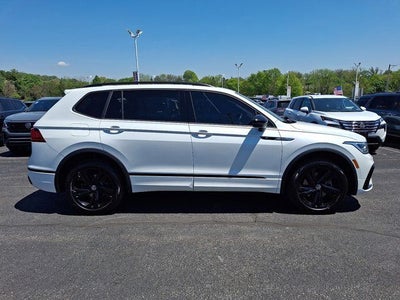 2024 Volkswagen Tiguan 2.0T SE R-Line Black