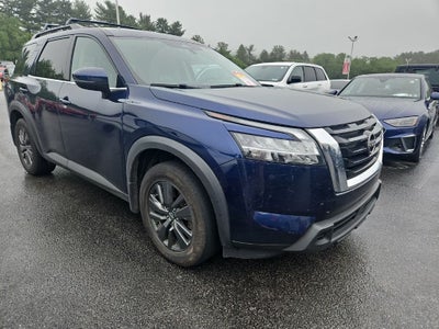2022 Nissan Pathfinder SV