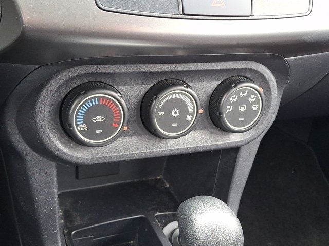 2015 Mitsubishi Lancer SE