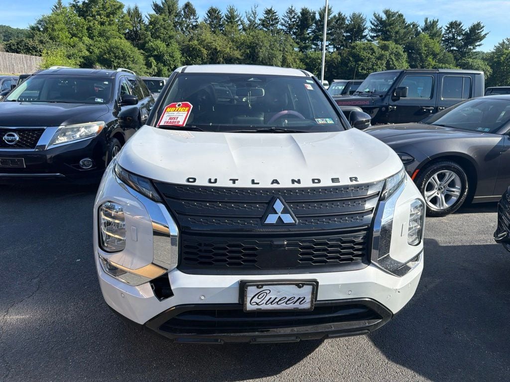 2022 Mitsubishi Outlander Black Edition
