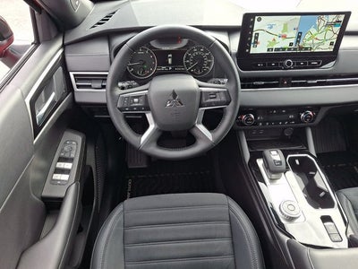 2026 Mitsubishi Outlander SE