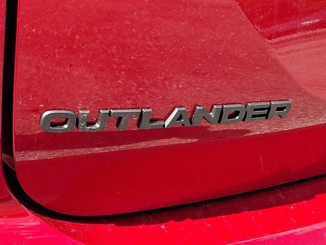 2026 Mitsubishi Outlander LE