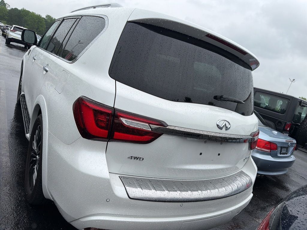 2023 INFINITI QX80 Premium Select