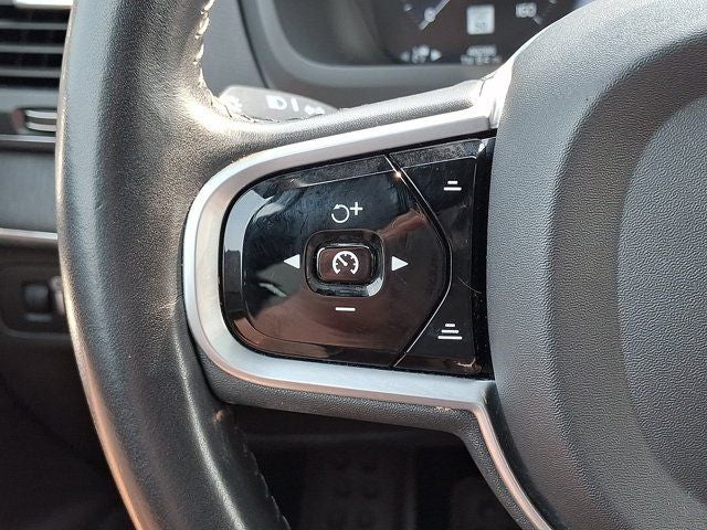2020 Volvo XC90 T5 Momentum