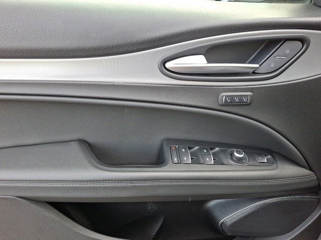 2022 Alfa Romeo Stelvio Veloce