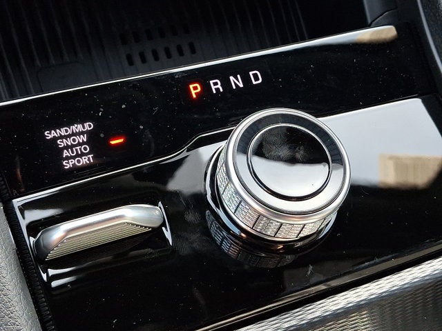 2027 Jeep Grand Cherokee Laredo Altitude