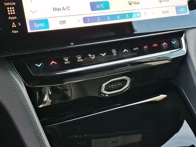 2027 Jeep Grand Cherokee Laredo Altitude