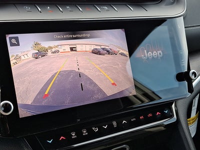 2027 Jeep Grand Cherokee Laredo Altitude
