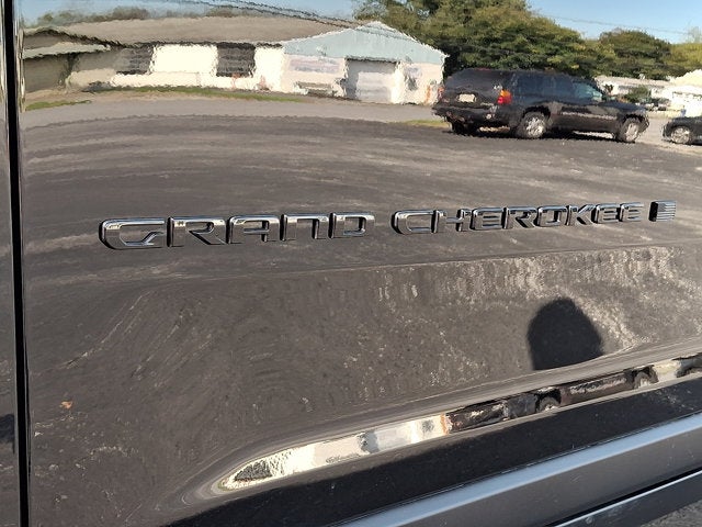 2027 Jeep Grand Cherokee Laredo Altitude