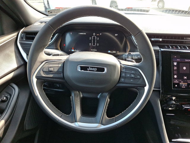 2026 Jeep Grand Cherokee Laredo
