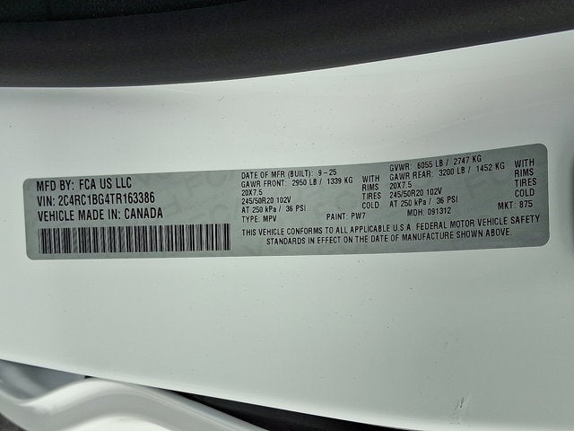 2026 Chrysler Pacifica Select
