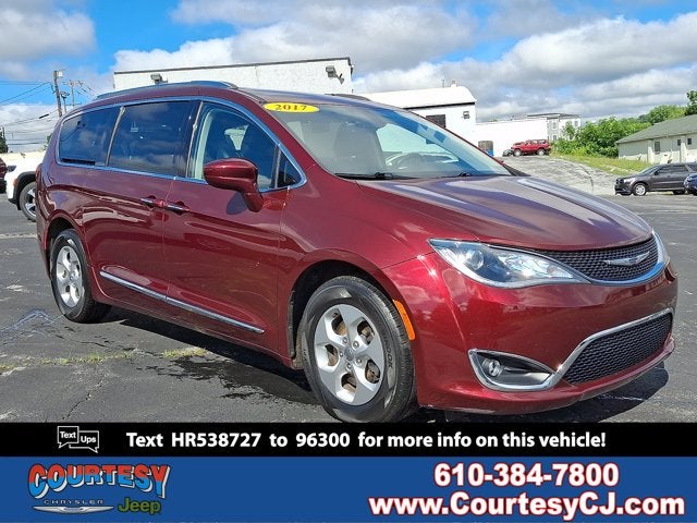 2017 Chrysler Pacifica Touring-L Plus