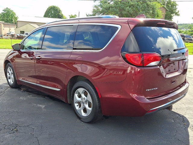 2017 Chrysler Pacifica Touring-L Plus